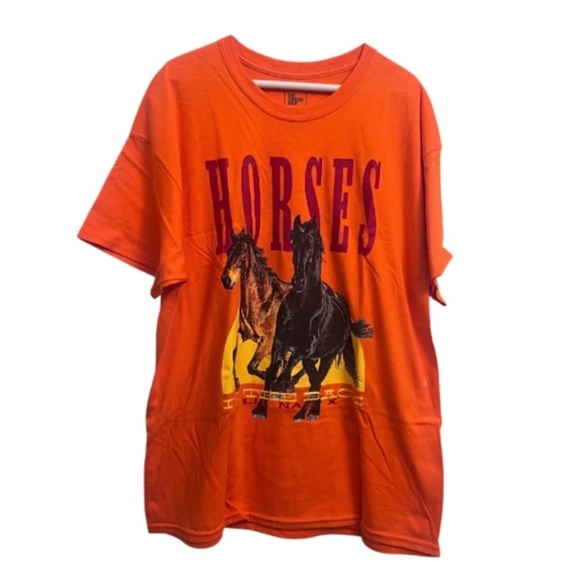 The Thread Shop “Old Town Road” Horses Tee | Urban Outfitters 🐎 - Picture 1 of 2